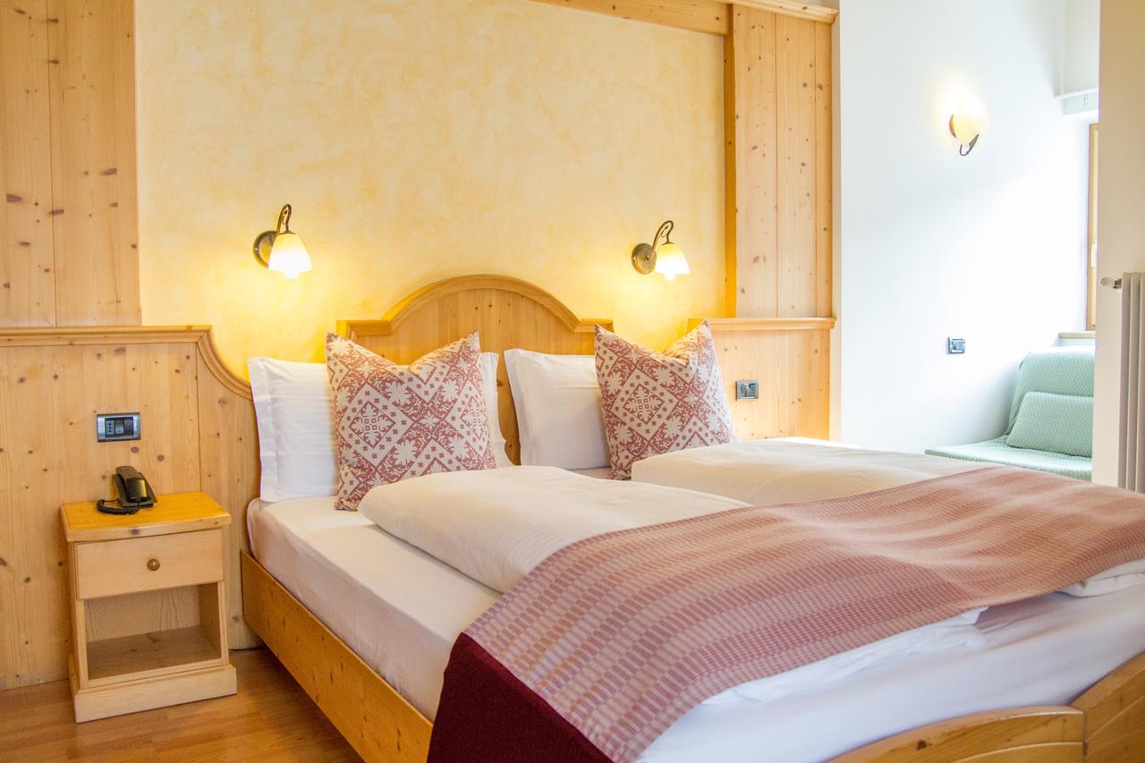 Hotel Genzianella ซิอาโน ดิ ฟิเอมเม ภายนอก รูปภาพ