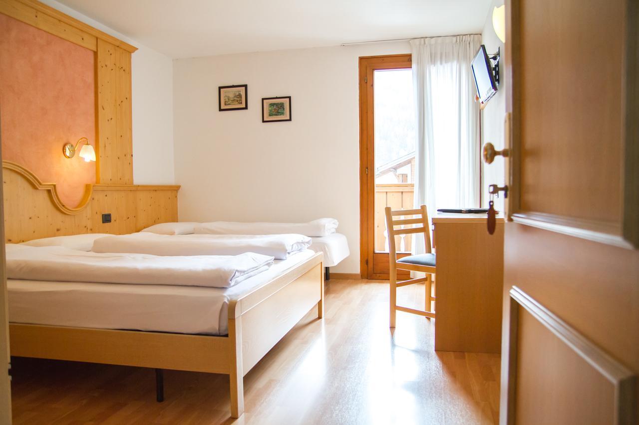 Hotel Genzianella ซิอาโน ดิ ฟิเอมเม ภายนอก รูปภาพ