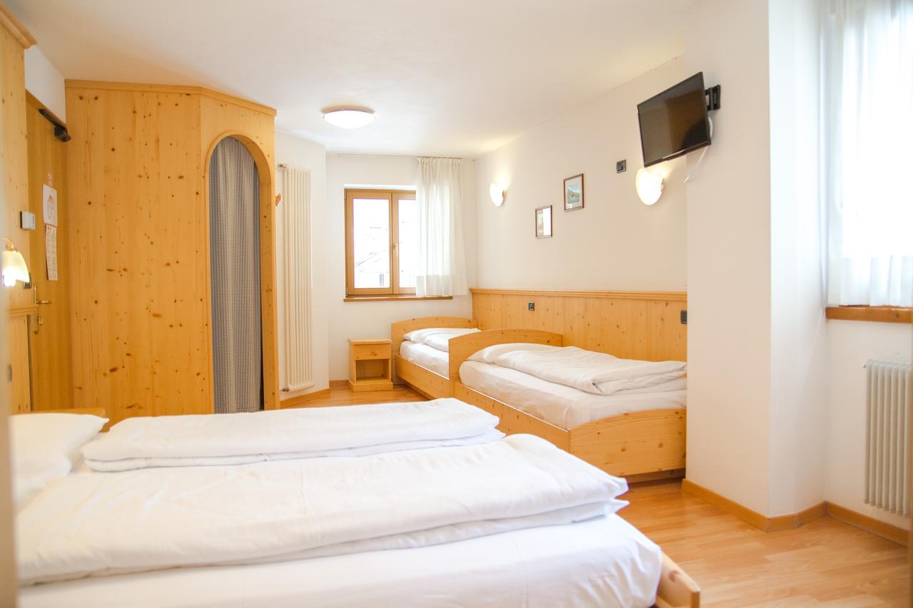 Hotel Genzianella ซิอาโน ดิ ฟิเอมเม ภายนอก รูปภาพ